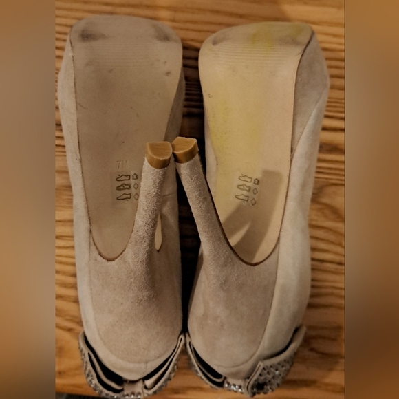 Y2K Steve Madden Parfait Beige Suede Neutral Boho Heel Shoe w/ Bling Bow SZ 7M - Picture 6 of 9